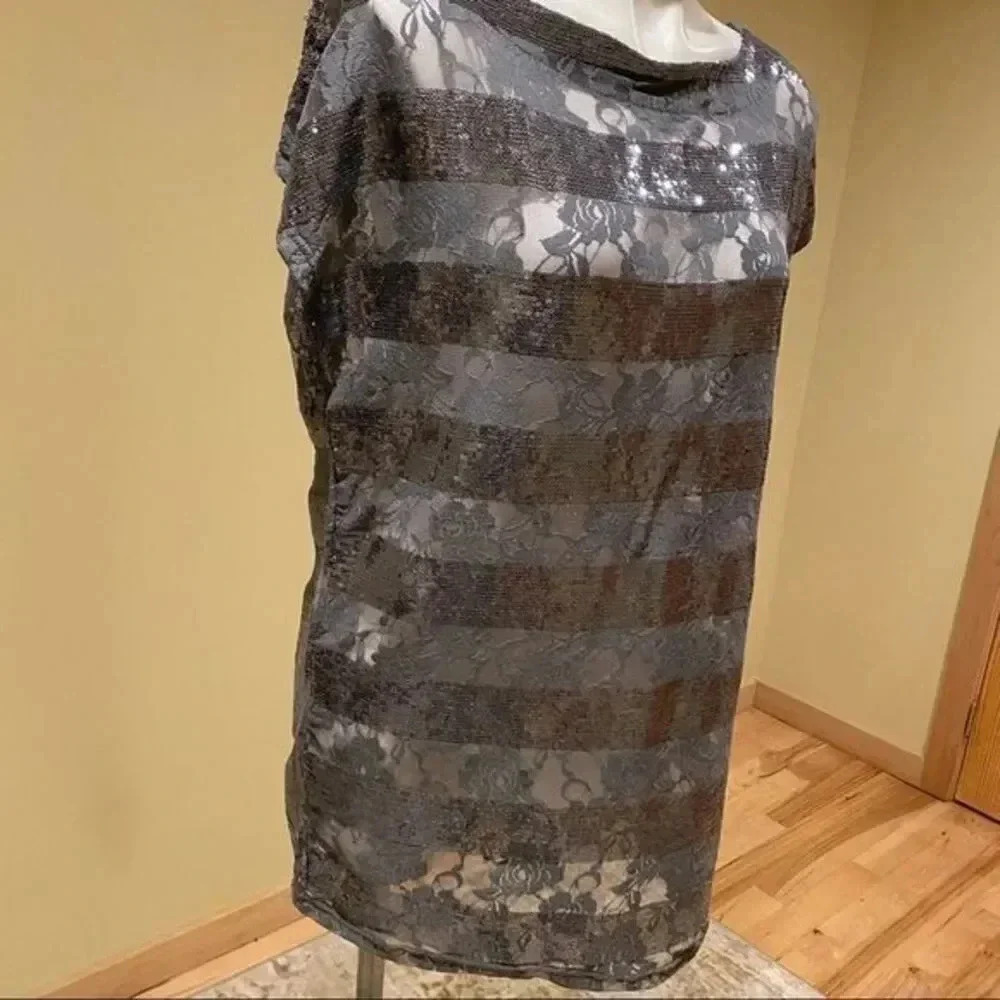 Vertigo Lace and Sequin Embellished Grey Top - Picture 5 of 11
